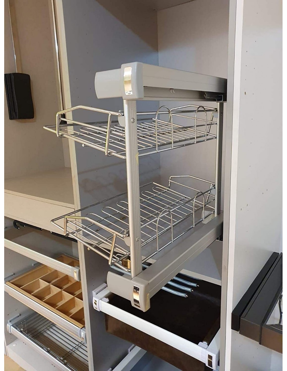 Zapatero vertical para armario de aluminio anodizado con hormas
